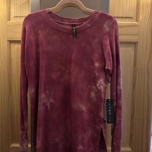 NWT Women's Long Sleeve Tie-Dye Tee‎ - Burgundy